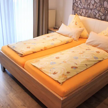 Zur Bruecke Зенхайм