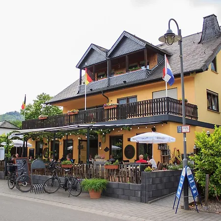 بيت ضيافة Zur Bruecke