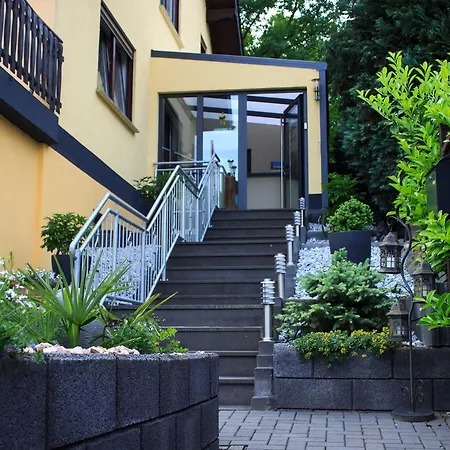 Zur Bruecke 3* Зенхайм